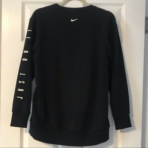 NIKE black sweatshirt